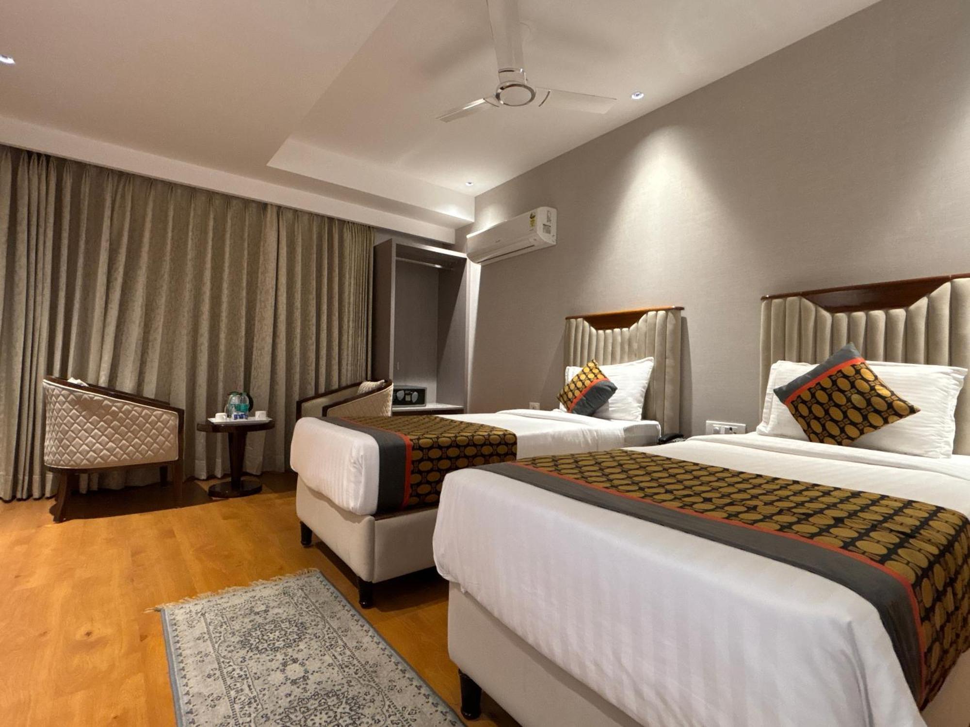 Hotel Arch The Lohias نيودلهي المظهر الخارجي الصورة